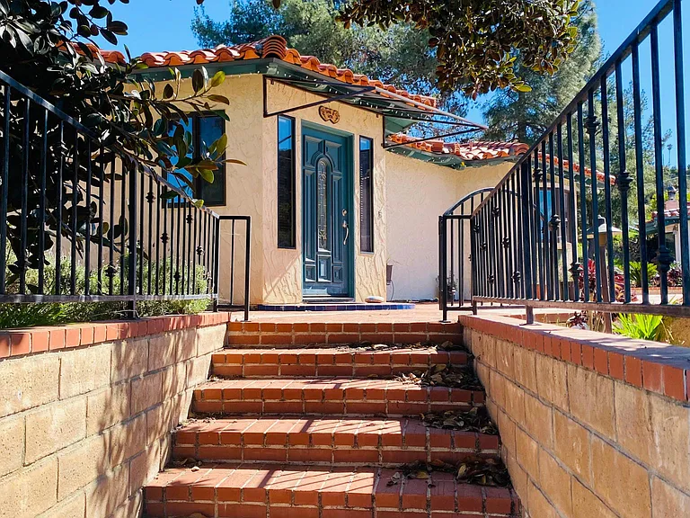 3012 Colina Verde Ln — Photo 1