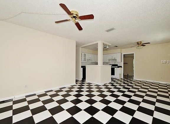 3rd image of 1015 Conant Ave