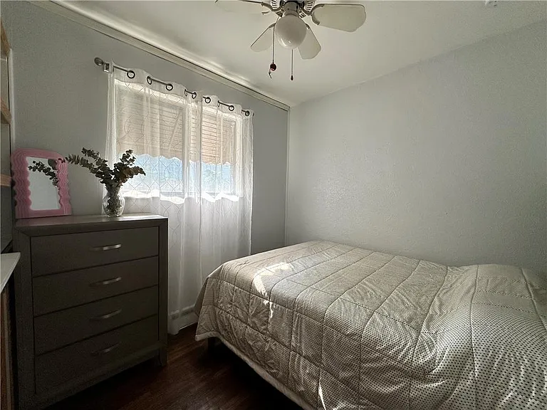 1515 Livingston St — Photo 19