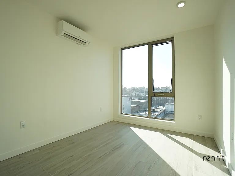 33 Little Nassau St #811 — Photo 9