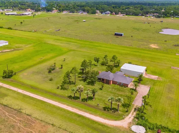 200 Eagle Rd, Brazoria, TX 77422