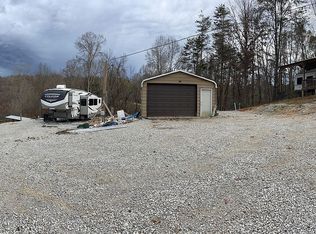 328 Perry Smith Ln, Caryville, TN 37714