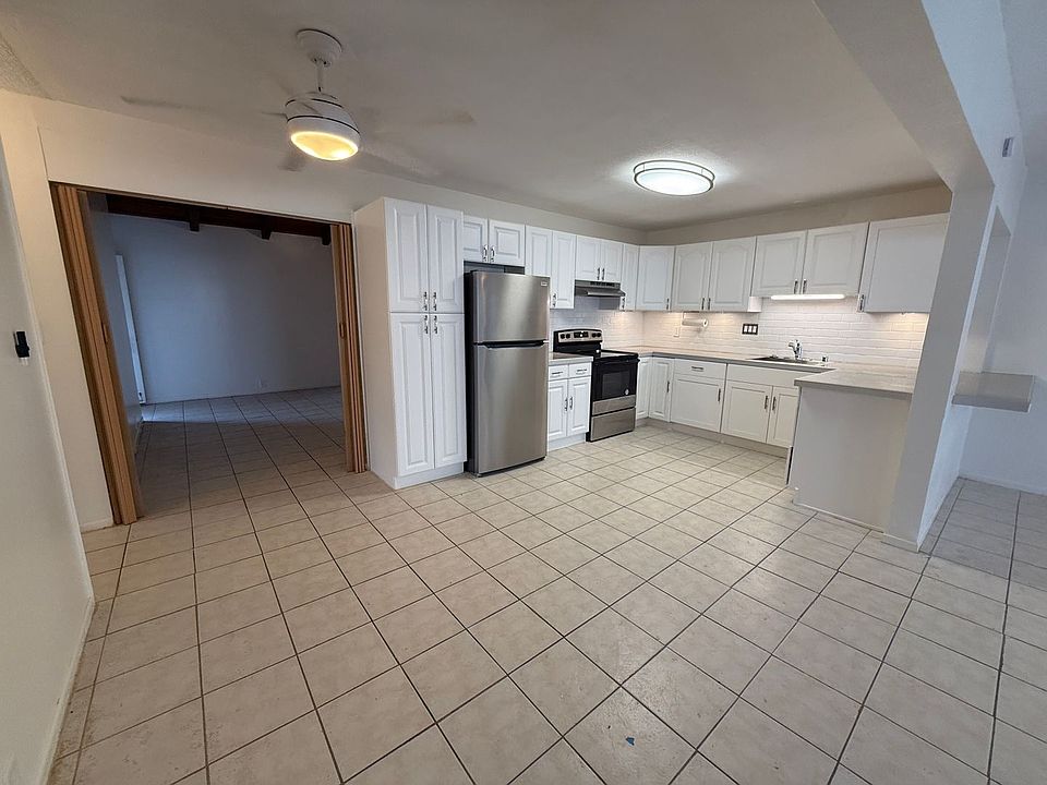 1st image of 949 Wainiha St