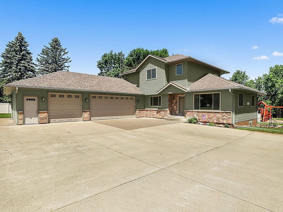 1st image of 37785 Sunnyfield Cir