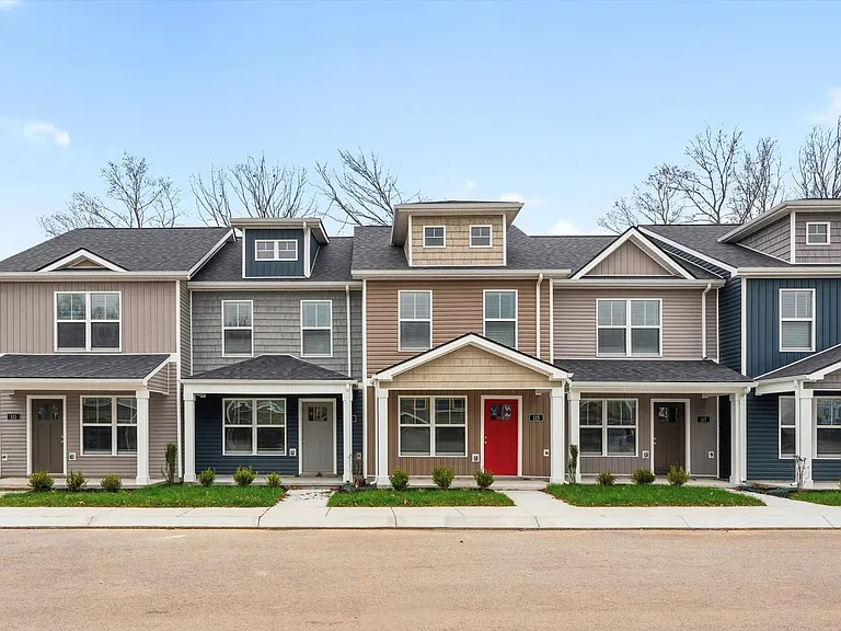 117 Quarry Point Dr — Photo 3
