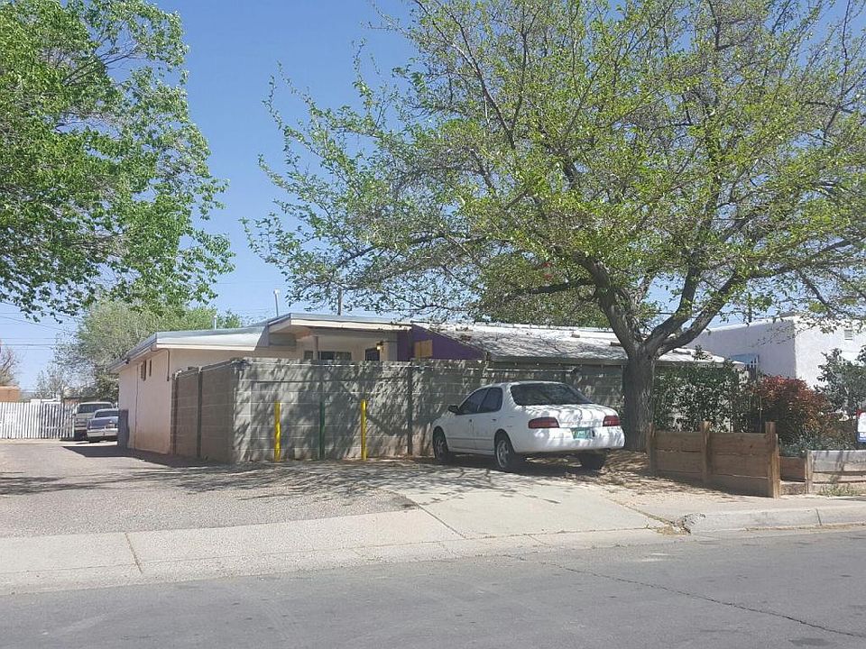 1st image of 518 Valencia Dr SE