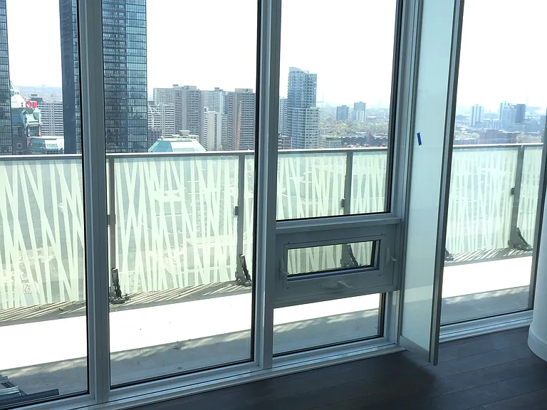 42 Charles St E #2901 — Photo 4