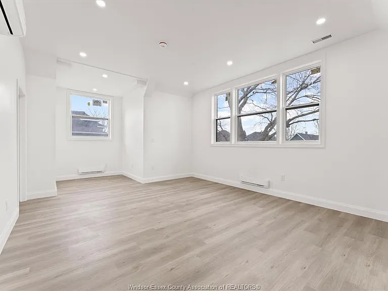 702 Pierre Ave #1 — Photo 12