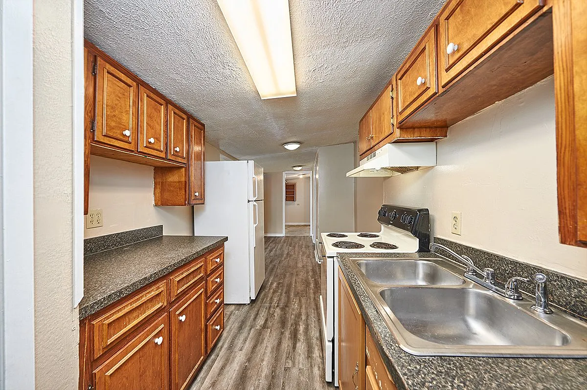 2 bed, 1.0 bath, 1162 sqft, $1,200 — Photo 4