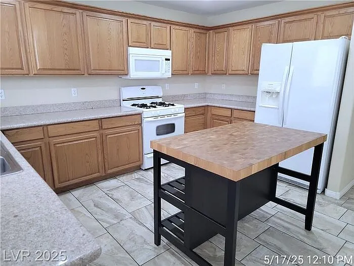 316 Fountain Crossing Ln — Photo 15