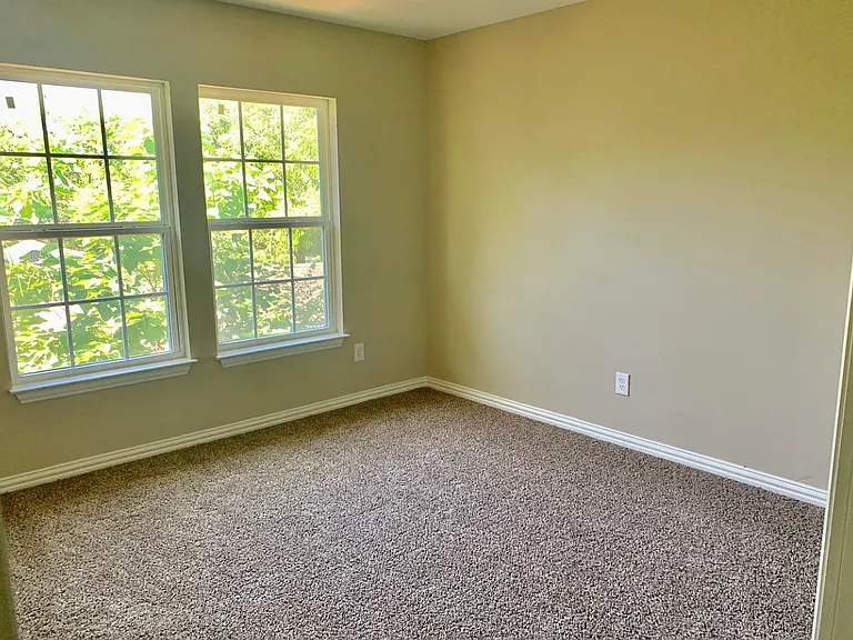 311 Milton St #3 — Photo 19