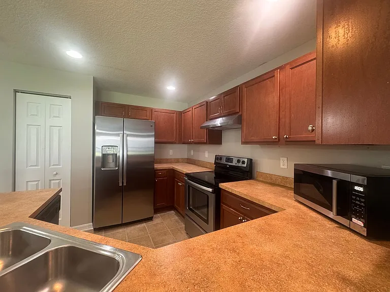 4580 Limerick Dr — Photo 9
