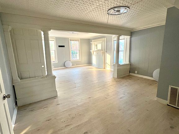 3rd image of 11 Church St #2
