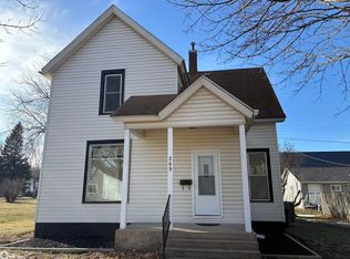 209 2nd St SW, Hampton, IA 50441