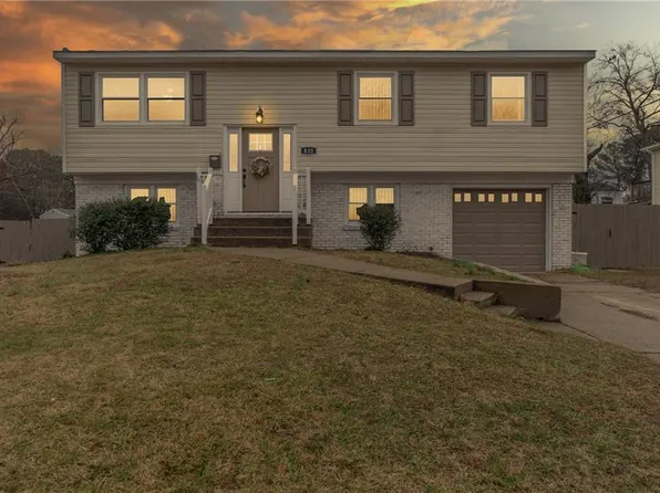 832 Stratford Hall Drive, Virginia Beach, VA 23452