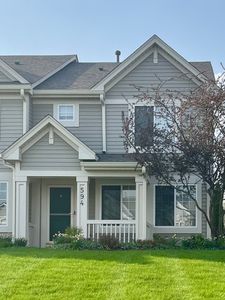 594 Blue Springs Dr, Fox Lake, IL, 60020
