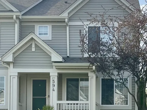 594 Blue Springs Dr, Fox Lake, IL 60020