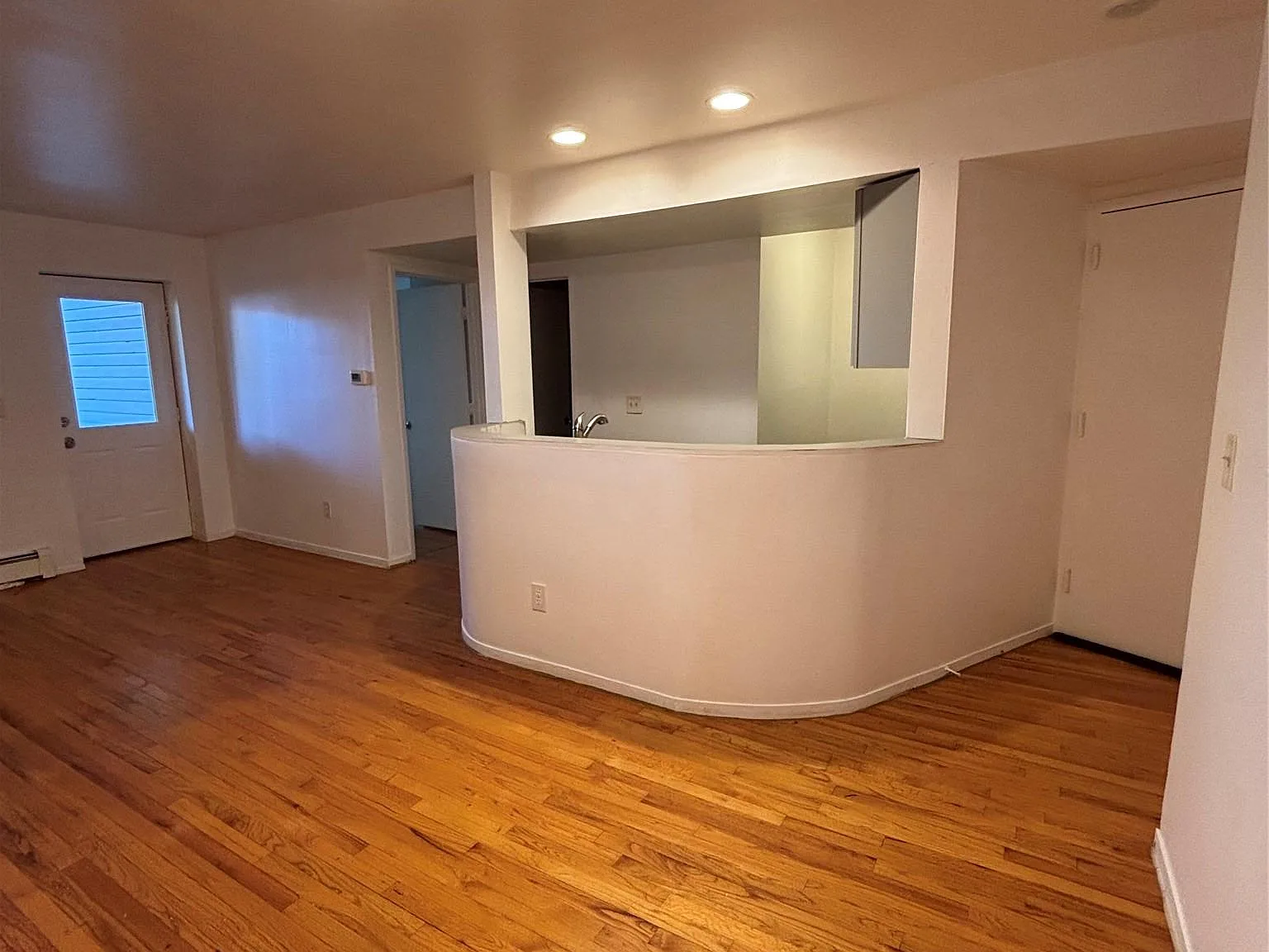 1 bed, 1.0 bath, 650 sqft, $1,600 — Photo 4