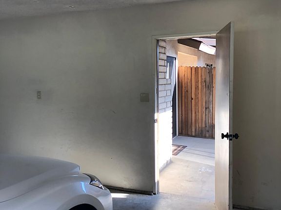 garage door to patio