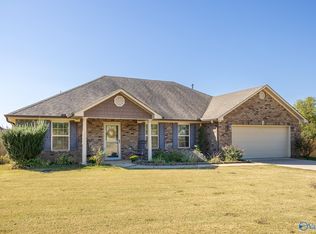 25854 Capshaw Rd, Athens, AL 35613