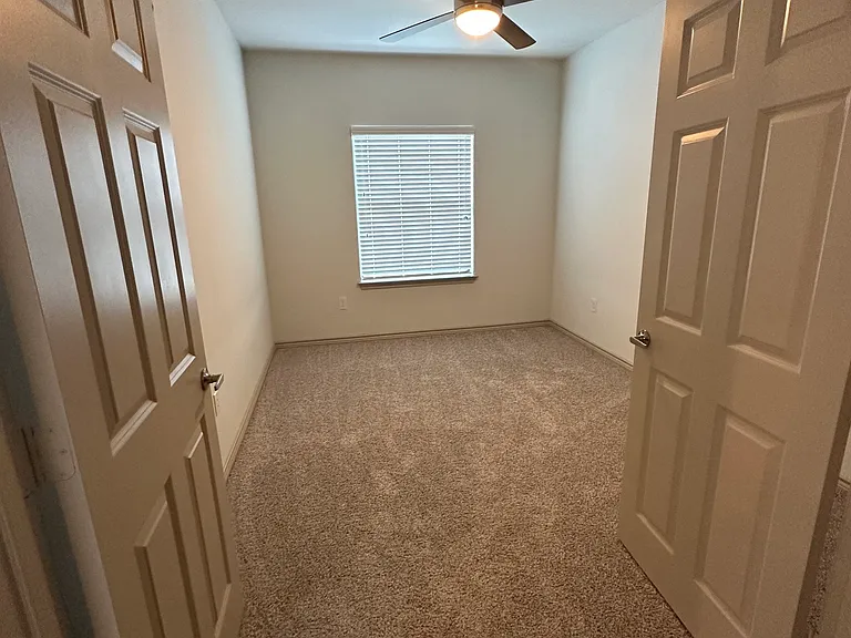 Bella Palazzo Luxury Apartment Community — Photo 40