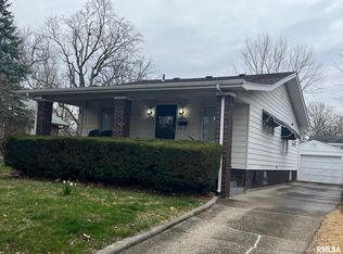 1936 Holmes Ave, Springfield, IL 62704