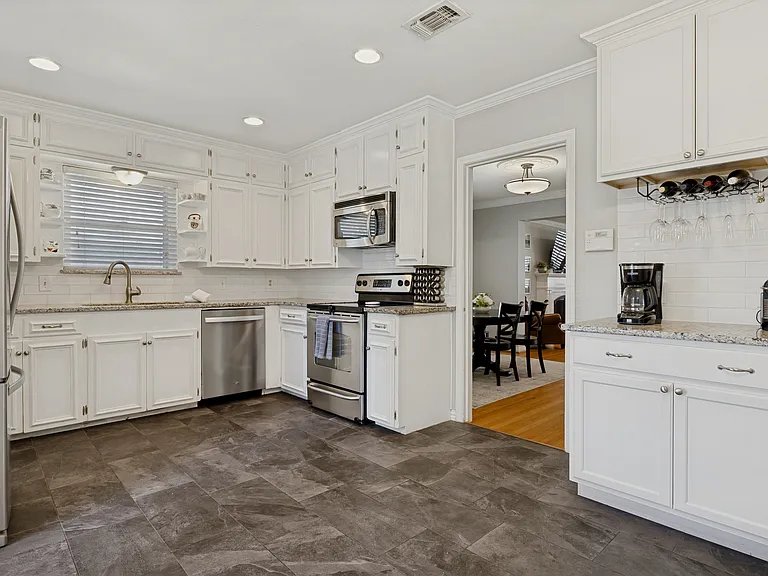 6236 Monticello Ave — Photo 10
