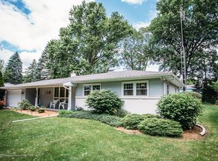 3638 Cambrey Dr, Lansing, MI 48906