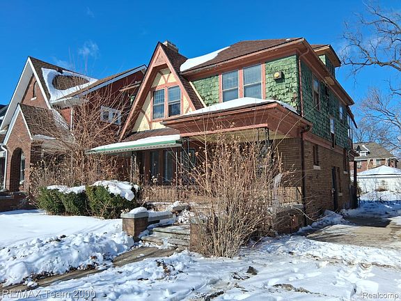 2nd image of 4790 Sturtevant St