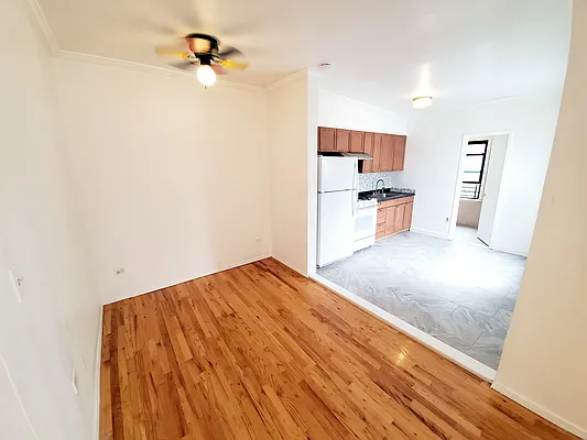 Rented by Metro Garden Realty NYC | media 2
