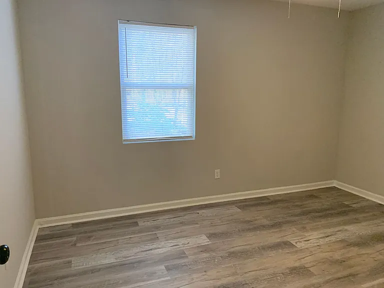 5302-5304 Grovewood Pl — Photo 14