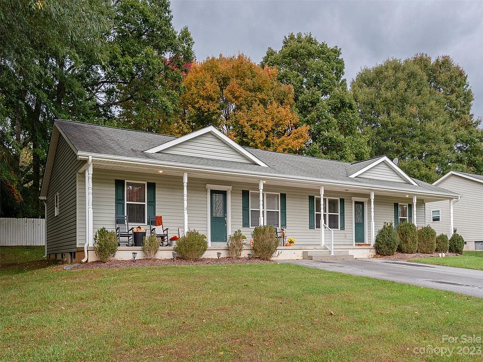 1st image of 61 E Meadow Ln