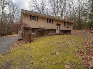 8 Sawood Ln, Woodstock, NY 12498