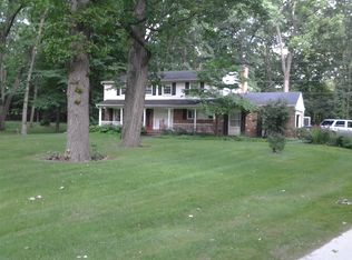 144 Wimberly Dr, Rochester Hills, MI 48306