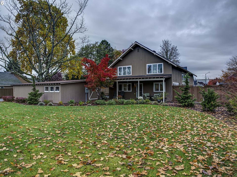 1st image of 1513 NE Stile Dr