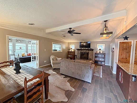 5th image of 125 Chaparral Dr
