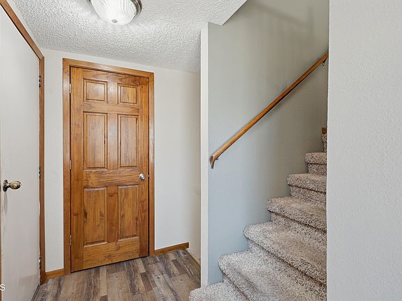 5th image of 67 Benteen Dr