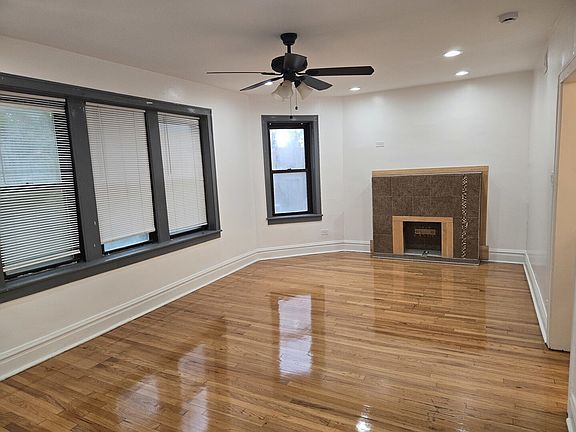 5th image of 1019 N Trumbull Ave #2