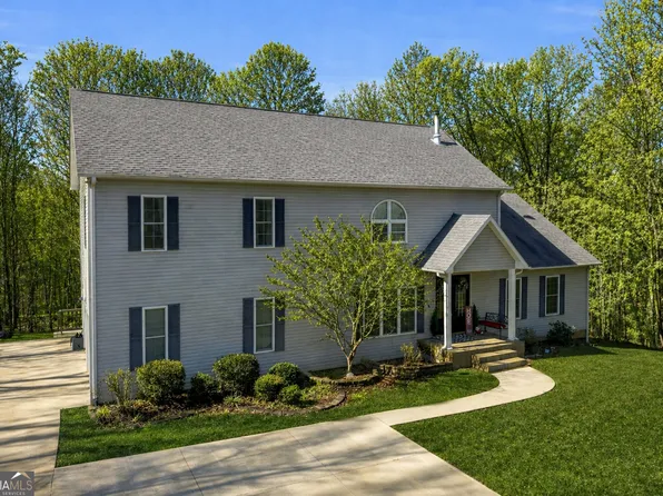 141 Shadow Walk Dr, Mount Airy, GA 30563