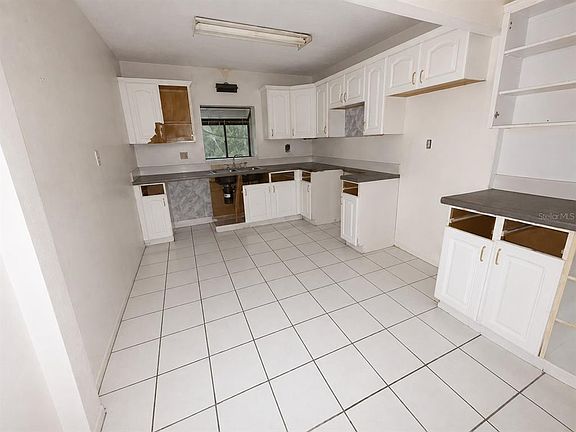 5th image of 217 PLUMOSA ROAD