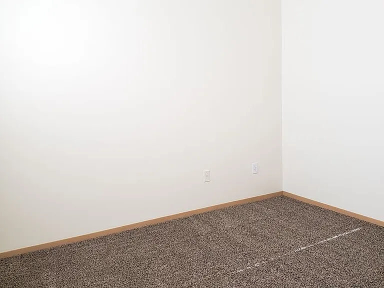 587 Eastmont Ave — Photo 26