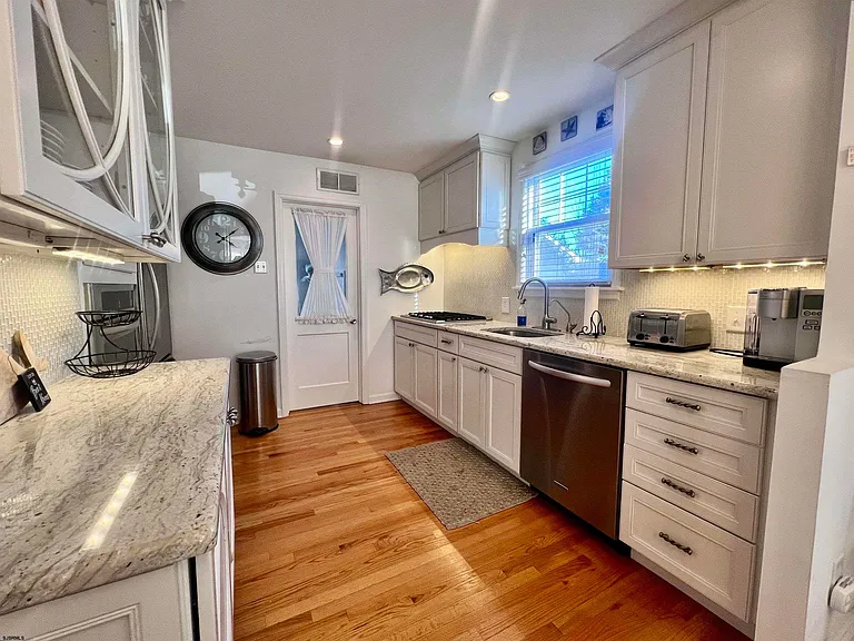 3 N Delavan Ave — Photo 8