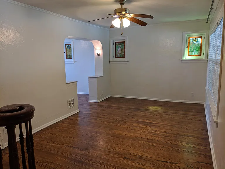 2500 Sulphur Ave — Photo 6