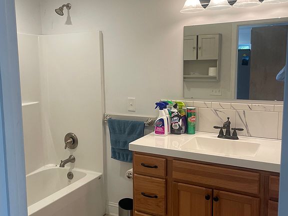 4th image of 2711 Clara Rd