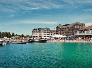 4200 Main St #27, Petoskey, MI 49770