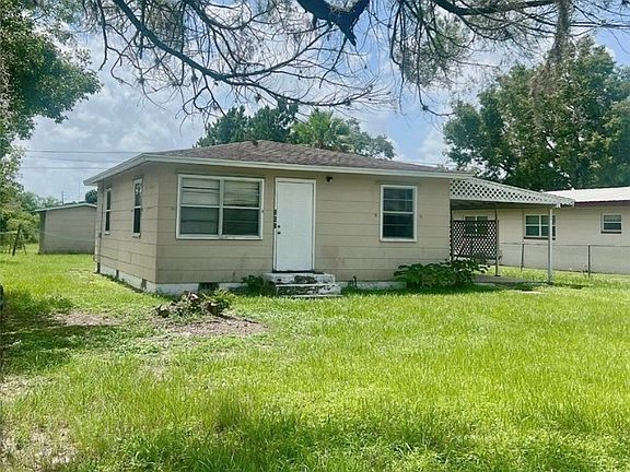 3rd image of 108 E Royal Palm St