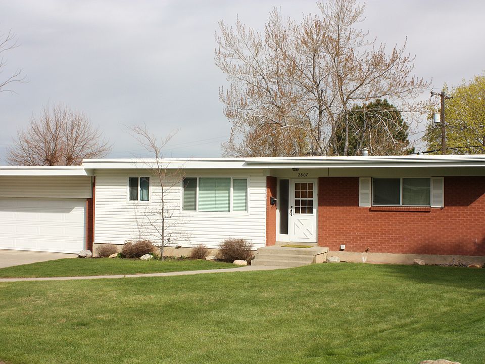 1st image of 2807 E Hermosa Way