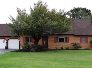 1811 Amanda Dr, Breinigsville, PA 18031