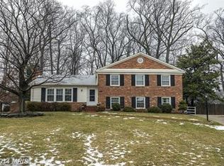 2425 Lexington Rd, Falls Church, VA 22043