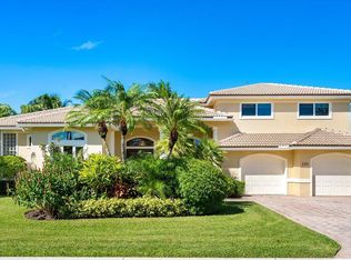 225 Cove Pl, Jupiter Inlet Colony, FL 33469